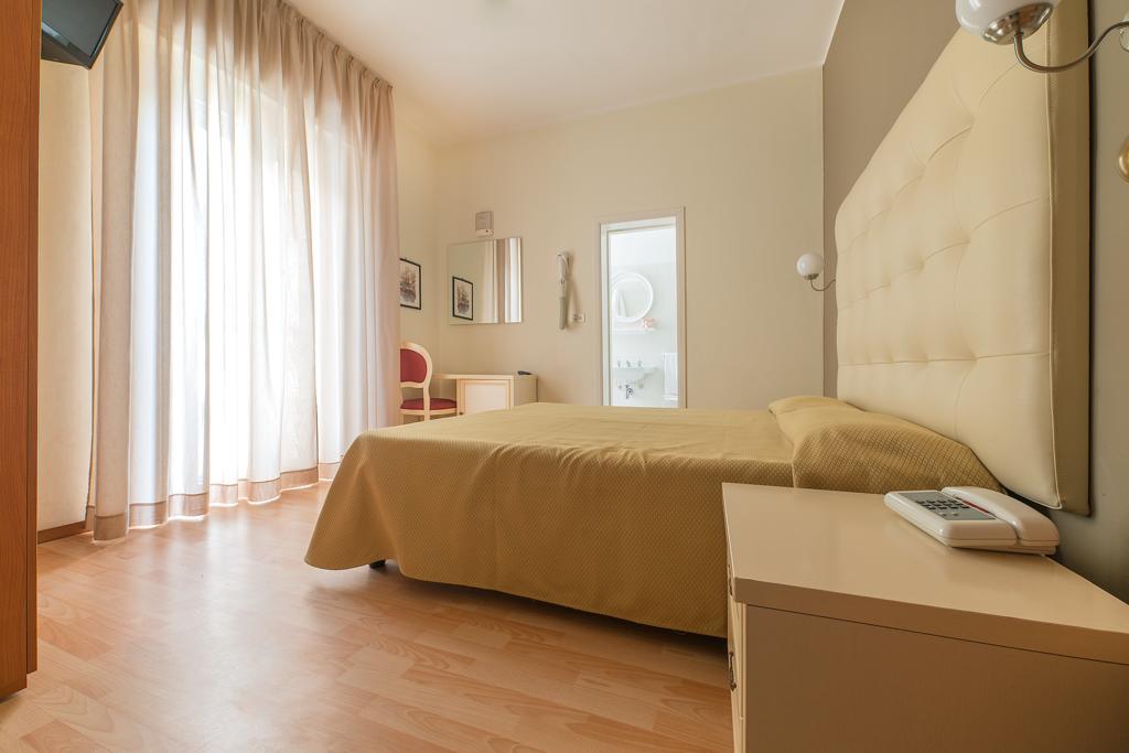 Hotel Belsoggiorno Cattolica Luaran gambar